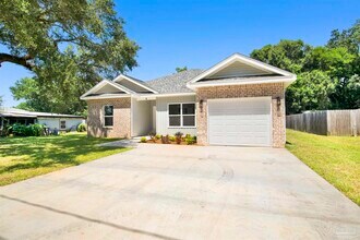 4 Tennessee Dr in Pensacola, FL - Building Photo - Building Photo