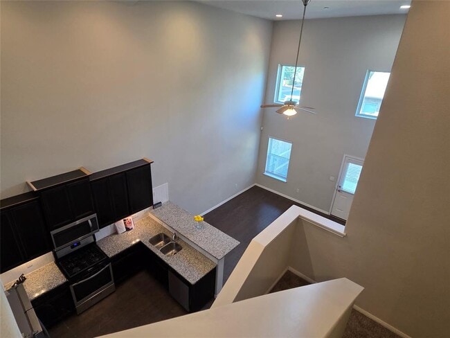 2304 S Lakeline Blvd in Cedar Park, TX - Foto de edificio - Building Photo