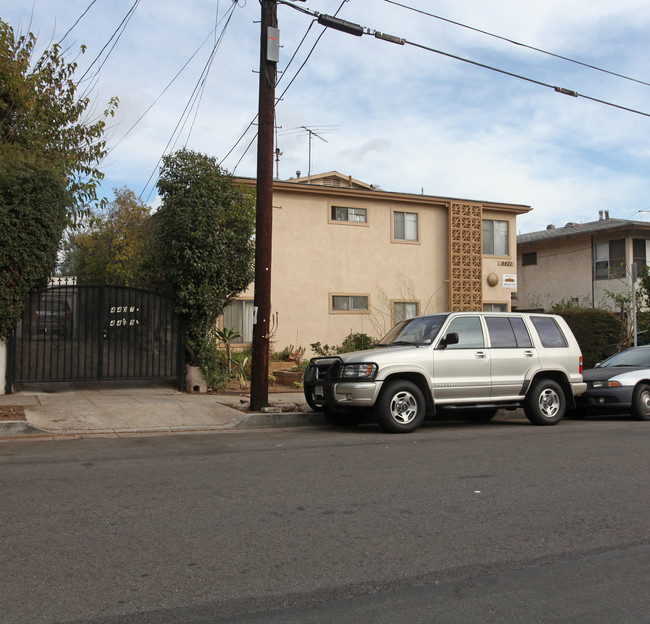 4401 Clayton Ave in Los Angeles, CA - Building Photo - Building Photo