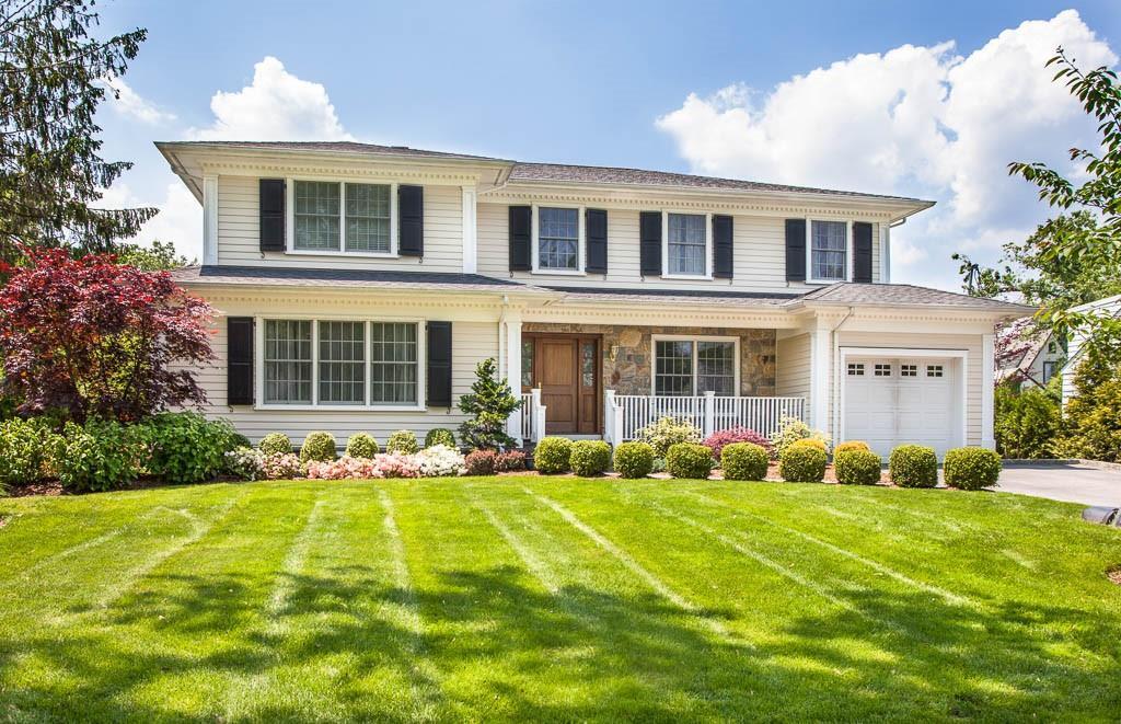 4 Lebanon Rd in Scarsdale, NY - Building Photo