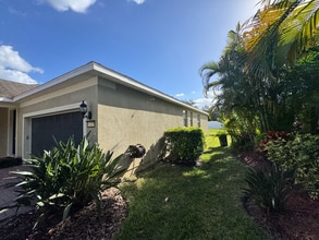 13270 Vennetta Way in Windermere, FL - Building Photo - Building Photo