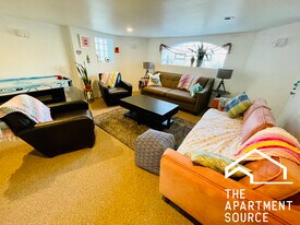 3121 N Monitor Ave, Unit B in Chicago, IL - Building Photo