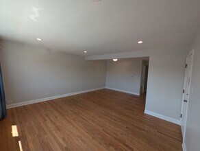 9216 Seymour Ave in Schiller Park, IL - Building Photo - Building Photo