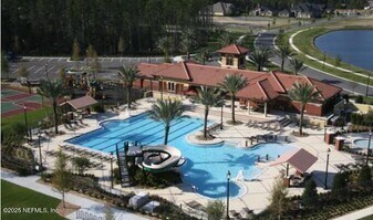 115 Richmond Dr in Saint Johns, FL - Building Photo