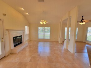 2730 Creeks Edge Ln in Navarre, FL - Building Photo - Building Photo