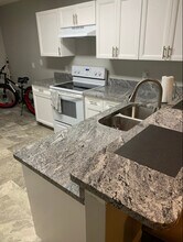 7802 Hardwick Dr in New Port Richey, FL - Building Photo - Building Photo