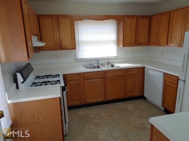 23 Wynn St in Newnan, GA - Building Photo - Building Photo