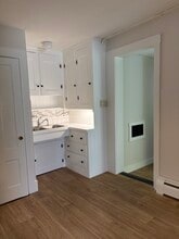 26 Front St, Unit Apartment #4 in Topsham, ME - Building Photo - Building Photo