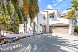 6213 Paseo Privado in Carlsbad, CA - Building Photo - Building Photo