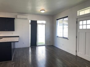 1006 Chenowuth in North Bonneville, WA - Building Photo - Building Photo