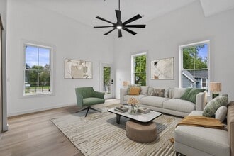 308 Oak St, Unit 202 in Slinger, WI - Building Photo - Building Photo