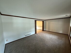 5720 Lionel Dr in Fort Wayne, IN - Building Photo - Building Photo