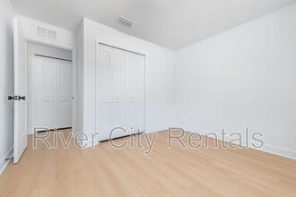 6377 Alliance Ave in Keystone Heights, FL - Foto de edificio - Building Photo