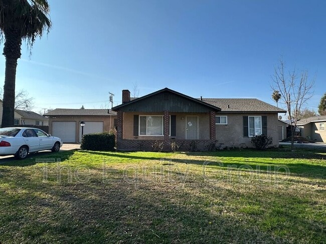 611 S Verde Vista St