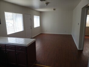 14251 Vanowen St, Unit 1 in Valley Glen, CA - Building Photo - Building Photo