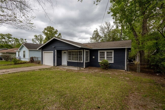 property at 4710 El Paso Ave