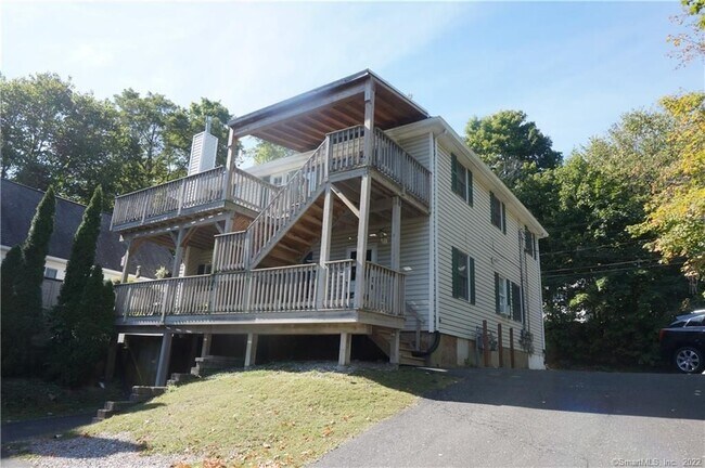 4 Terre Haute Rd in Danbury, CT - Building Photo - Building Photo