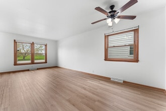 3757 S 80th St in Milwaukee, WI - Building Photo - Building Photo