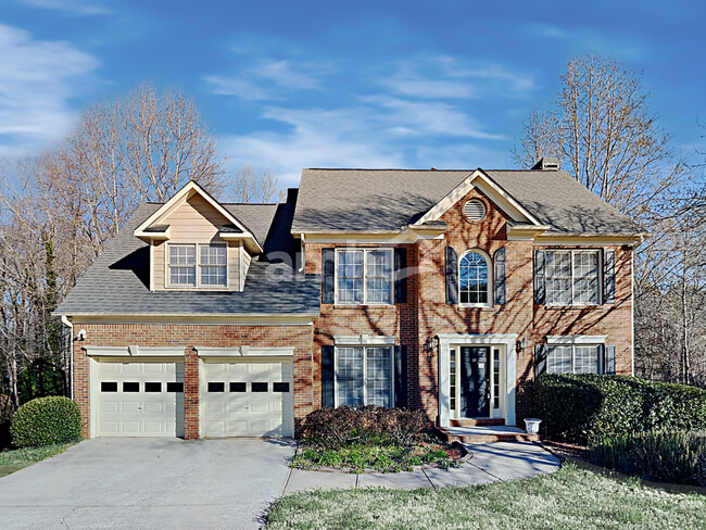 property at 207 Hunters Crk