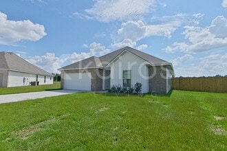 118 Rainfall Ln in Carencro, LA - Building Photo - Building Photo