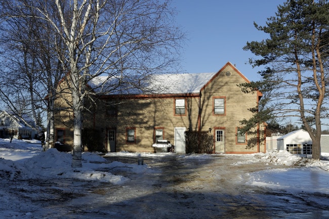 Breary Farms Apartments in Sanford, ME - Foto de edificio - Building Photo