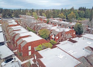 The Grove Garden Apartments in Sunnyvale, CA - Building Photo - Building Photo