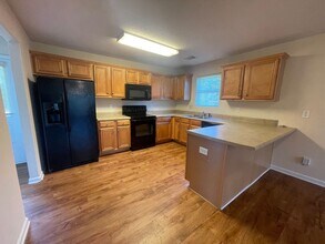 266 Fern Ridge Ct in Athens, GA - Building Photo - Building Photo