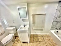 10513 Peach St photo'