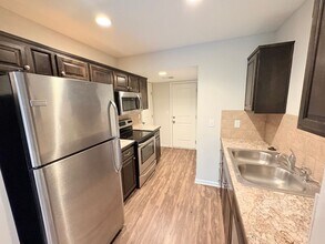 1525 NE Erin Ct in Grain Valley, MO - Building Photo - Building Photo