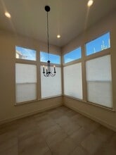 4537 S Ernest St in Visalia, CA - Building Photo - Building Photo