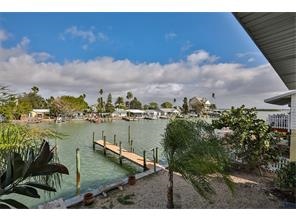 Madeira Beach Waterfront Apartments in Madeira Beach, FL - Foto de edificio - Building Photo