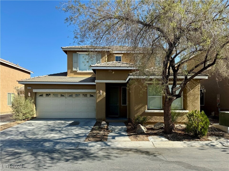 7936 Tolbooth St in Las Vegas, NV - Foto de edificio