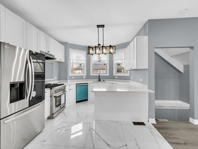 10100 S Eggleston Ave in Chicago, IL - Building Photo - Building Photo