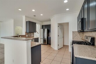 360 Wildhorse Creek in Buda, TX - Foto de edificio - Building Photo