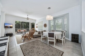 700 Bentwater Cir in Naples, FL - Building Photo - Building Photo