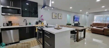 4361 SW 52nd Ct in Fort Lauderdale, FL - Foto de edificio - Building Photo