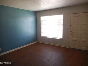 701 W Yandell Dr in El Paso, TX - Building Photo - Building Photo