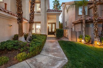 8856 Rainbow Ridge Dr in Las Vegas, NV - Building Photo - Building Photo