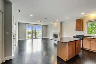 3332 W Palmer St in Chicago, IL - Building Photo - Building Photo
