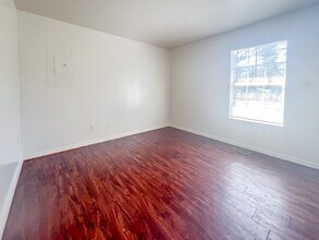 520 Lancaster Creek Dr in Lancaster, VA - Foto de edificio - Building Photo