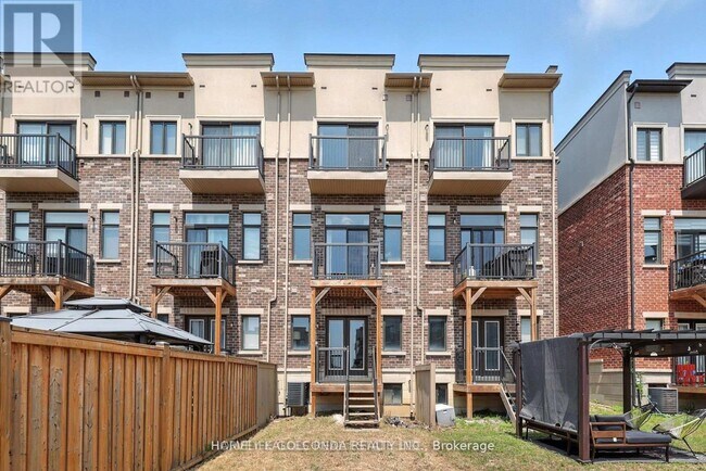 37 Arianna Cres in Vaughan, ON - Building Photo - Building Photo