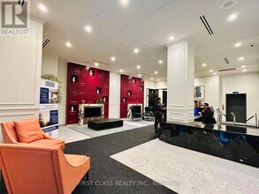 180 Front St E in Toronto, ON - Building Photo - Building Photo