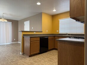 4353 Briggs Ln in Merced, CA - Building Photo - Building Photo