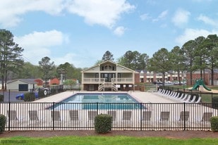 Country Club Apartments
