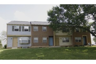 2575 Sandbury Blvd in Columbus, OH - Building Photo