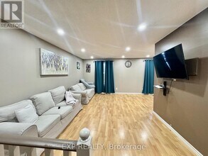 3816 Panama Ct in Niagara Falls, ON - Building Photo - Building Photo