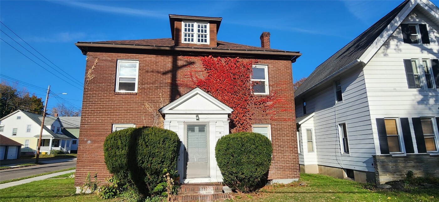 106 Grand Blvd in Binghamton, NY - Building Photo