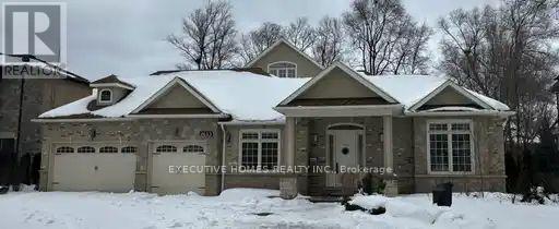 property at 2613 Fifth Line W