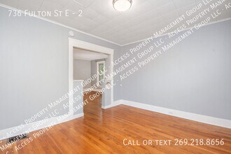 736 Fulton St E in Grand Rapids, MI - Building Photo - Building Photo