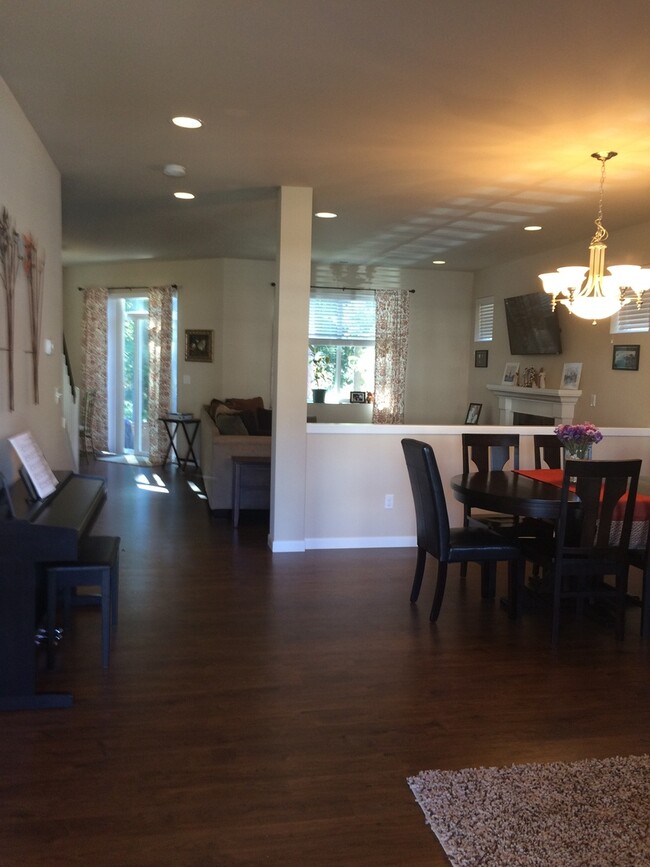 1880 Claret Loop NW in Poulsbo, WA - Building Photo - Building Photo